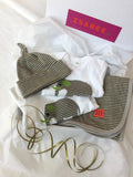 Newborn Set - Cotton Blanket, Hat, Babygrow & Sleepsuit with Mitts