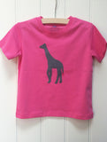 Isabee Giraffe t-shirt - pink - 100% organic cotton