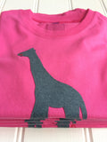 Isabee Giraffe t-shirt - pink - 100% organic cotton